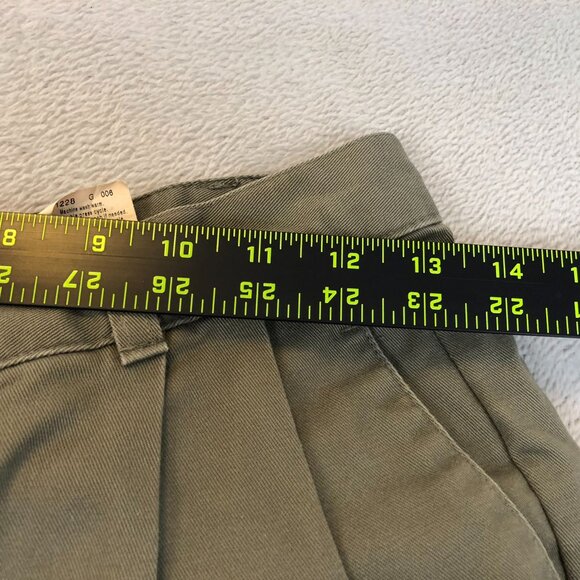 Dockers Women's Classic Khaki Pants Size 6/31M Olive Green Pleated Straight Vint - Picture 5 of 12